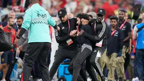 Cristiano Ronaldo: CR7 rechazó a fan que ingresó al campo tras eliminación de Portugal