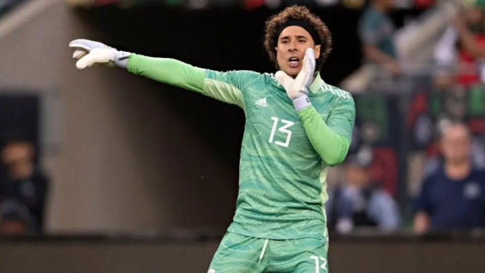 Selección Mexicana: Guillermo Ochoa sacrifica vacaciones para reportar con el Tri