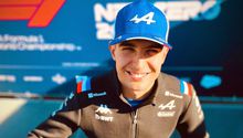 F1: Esteban Ocon regresó al paddock en el metro de Singapur