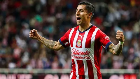 Chivas: Terminó sequía de gol en casa con el tanto de Cisneros