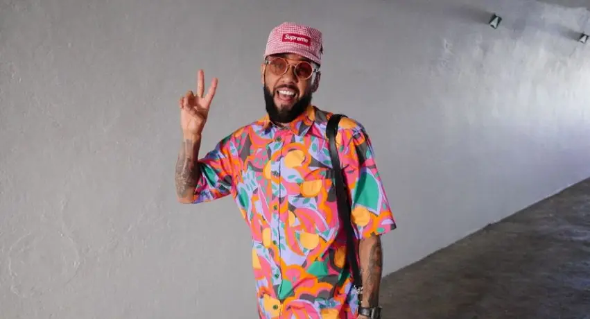 Dani Alves: ¿Cuánto cuesta el outfit 'estilo Jorge Campos’ con el que arribó a CU?
