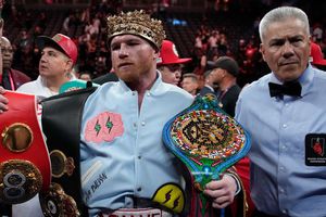 Canelo Álvarez recordó la derrota ante Bivol: 'Es bueno perder para aprender'