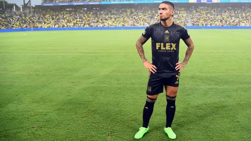 MLS: Chicho Arango cumplió su promesa y cruzó el césped de rodillas tras ser campeón con LAFC