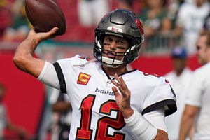 Tom Brady: Utilizó una playera emotiva previo al partido ante los Packers