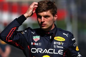 Verstappen sobre la FIA tras polémica con Checo Pérez: 'Nos miran como aficionados'