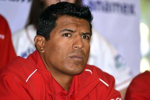 Diablos: Miguel Ojeda, suspendido un año por espiar a lanzadores de Yucatán