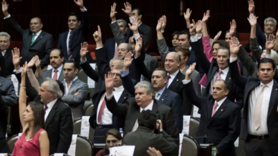 Diputados votaron y eliminaron el horario de verano