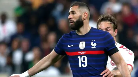 Karim Benzema lanzó mensaje motivacional a Francia: ‘Vamos, son solo dos juegos más’