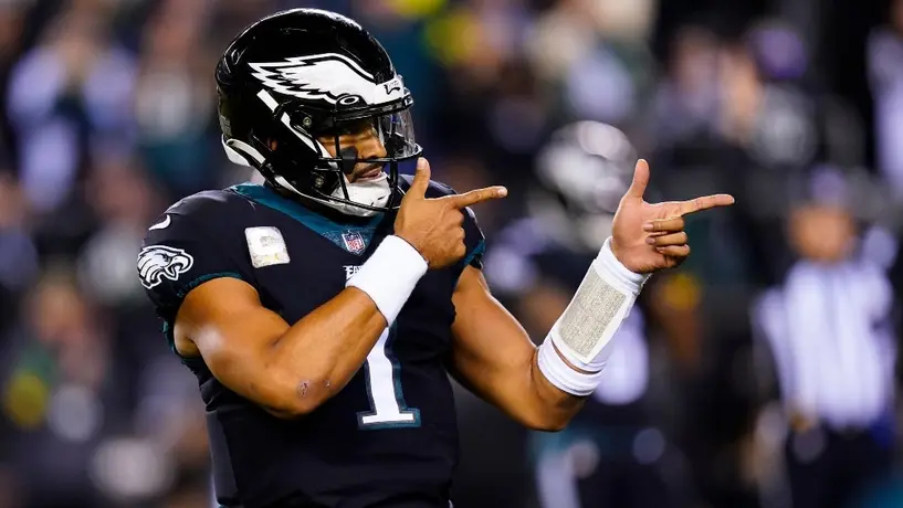 NFL: Con Hurts imparable, Eagles superó a Packers que perdió a Rodgers por una lesión