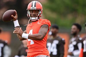 Deshaun Watson aceptó suspensión de 11 juegos y multa por conducta sexual inapropiada