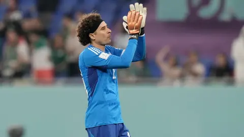 Memo Ochoa tras su penalti atajado: 'Afortunadamente para México se dio hoy'