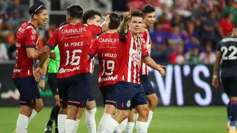 Chivas: Jesús Molina y Jesús Angulo reaparecieron con el equipo