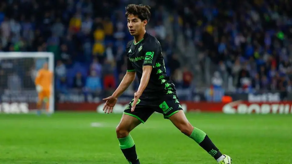 Diego Lainez: Se va a Braga, pero firmará renovación con Betis antes de partir