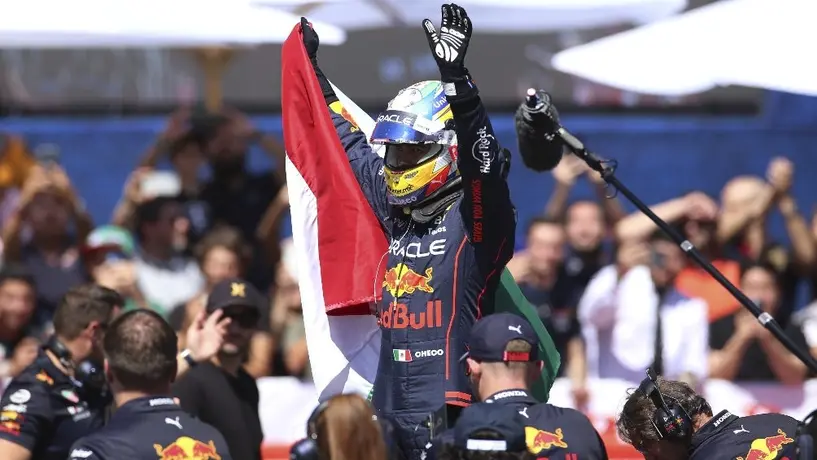 Checo Pérez: Hizo recorrido del Autódromo Hermanos Rodríguez con los ojos cerrados