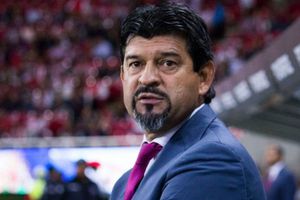 Toluca: José Saturnino Cardozo visitó el Nemesio Díez para grabar documental de su vida
