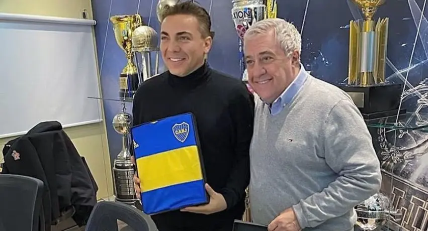 Cristian Castro: Homenajeado por Boca Juniors; tuvo un desliz con Riquelme