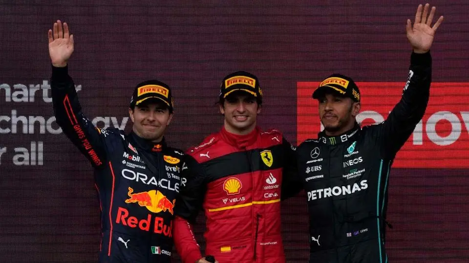GP de Gran Bretaña: Checo Pérez vino de abajo para conquistar el segundo; Sainz ganó