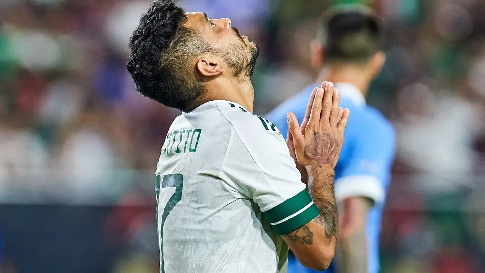 Tecatito Corona: No ha cambiado su tiempo de recuperación, pero el Tri lo esperará