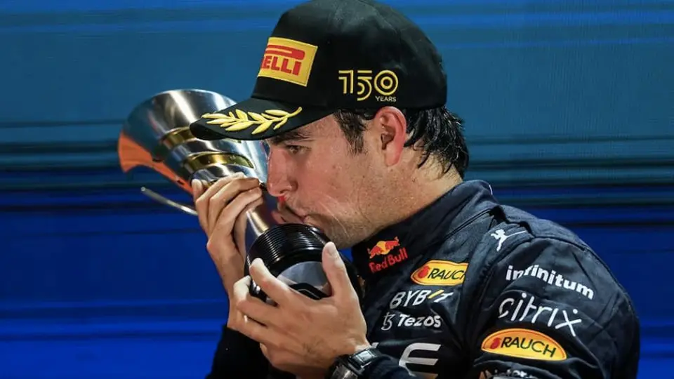 Checo Pérez recibió el Premio Nacional del Deporte 2022
