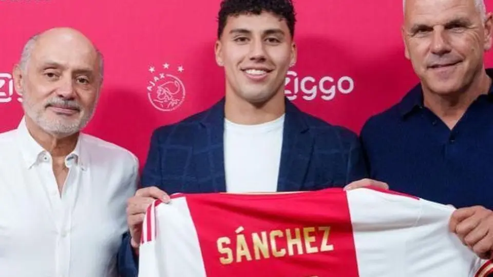 Jorge Sánchez: "Con la ilusión de ganar títulos con Ajax y prepararme para el Mundial"