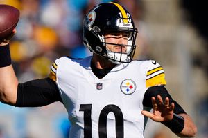 NFL: Con Trubisky, Steelers se mantiene con vida tras triunfo ante Panthers