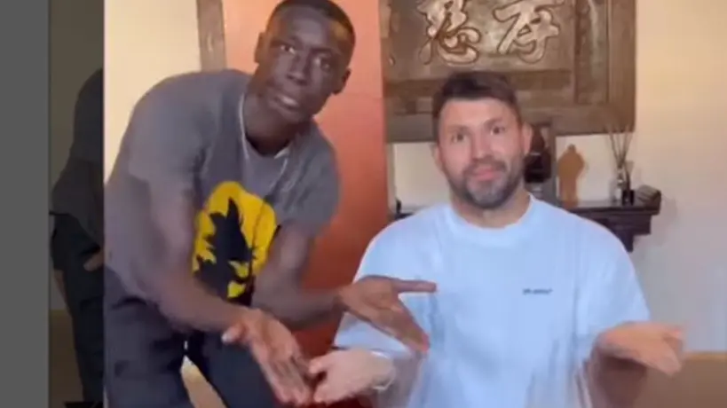 Kun Agüero ‘mandó a la banca’ al famoso tiktoker Khaby Lame en divertido video