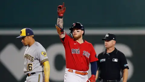 Alex Verdugo: Mexicano impulsó su carrera 52 del año en victoria de Boston ante Milwaukee