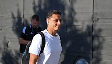 Faitelson explotó contra Chicharito y le mandó un mensaje: '¿Por qué no juegas gratis en Chivas?'