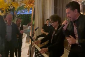 Alejandro Irarragorri: Festejó cumpleaños de Ricardo Salinas cantando 'Bella' de Mijares