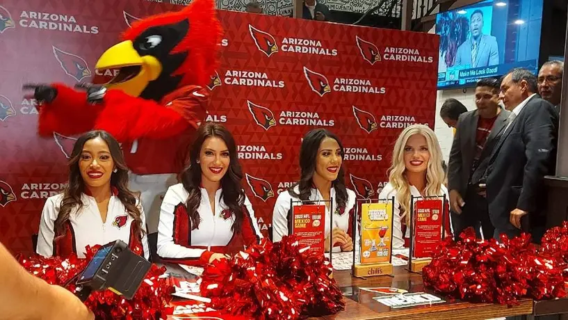 Arizona Cardinals: Aficionados en México convivieron con porristas y el exjugador Rolando Cantú