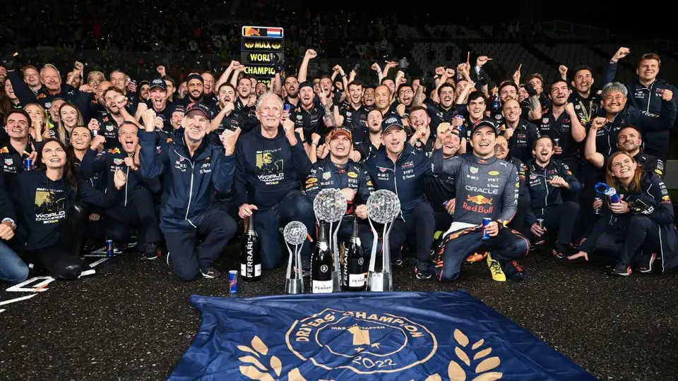Checo Pérez: "Fue muy intenso, hicimos una buena carrera"
