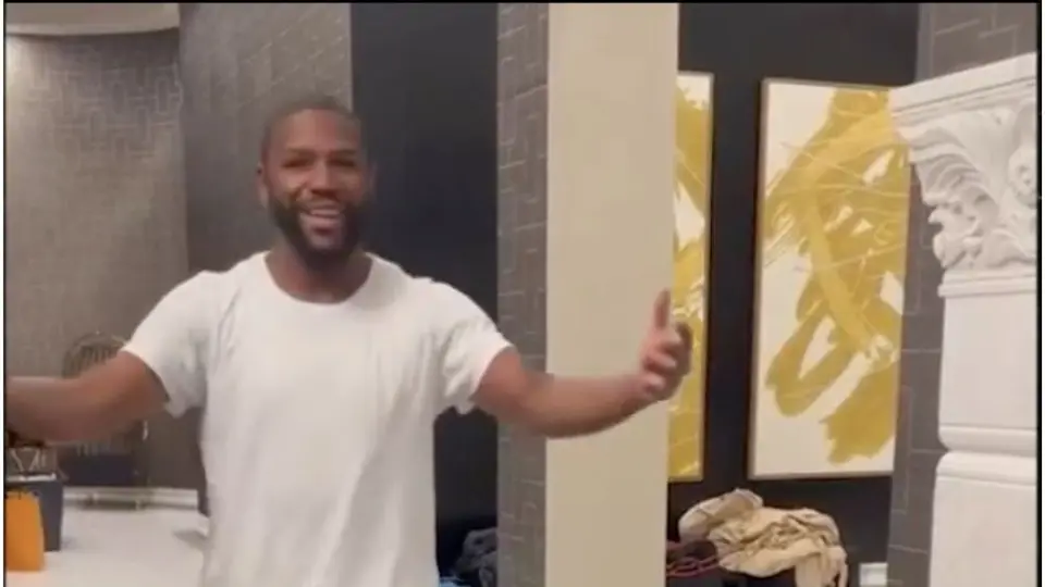 Floyd Mayweather regaló Mini-Range Rover a su nieto