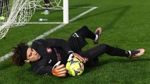 Memo Ochoa: ¿Cuándo podría debutar con Salernitana?