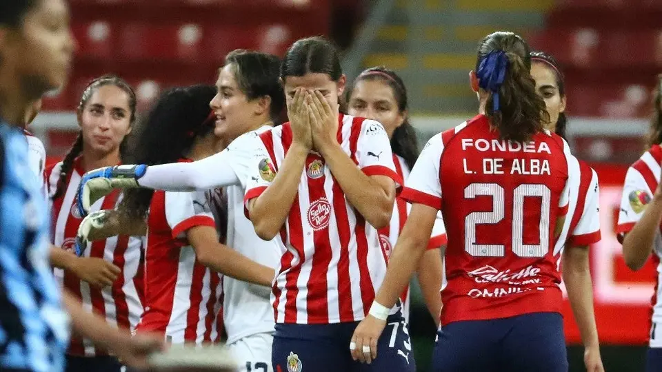 Video: Anacamila Hernández rompió en llanto tras hacer su debut con Chivas Femenil