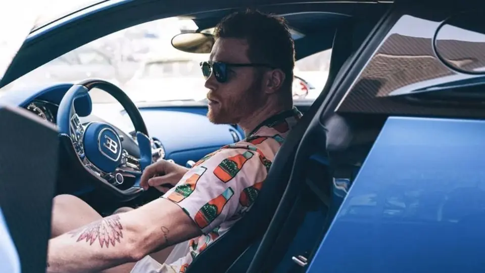 Canelo Álvarez puso en venta su Bugatti antes de enfrentarse a Golovkin