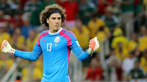 Christian Martinoli tundió a Memo Ochoa: 'Ataja cabr..., pero tiene muchas deficiencias'