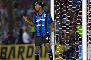 Ronaldinho: Excompañero en Gallos reveló indisciplinas del astro brasileño en México