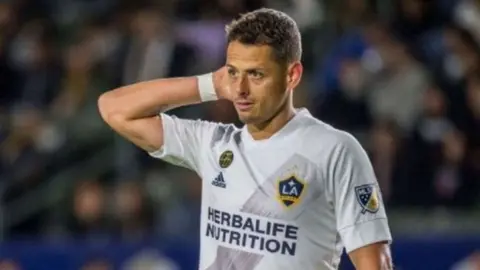 DT del Galaxy respaldó a Chicharito pese a fallar otro penalti: 'Javi es nuestro goleador'
