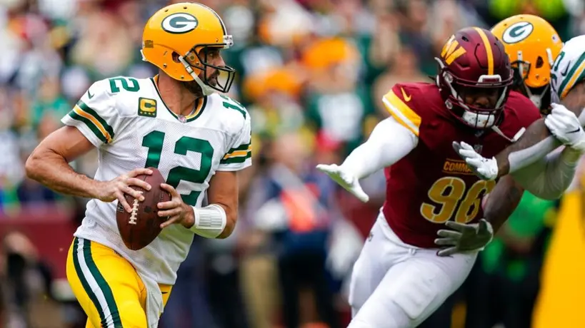NFL: Washington venció a Packers de Aaron Rodgers en partido apretado