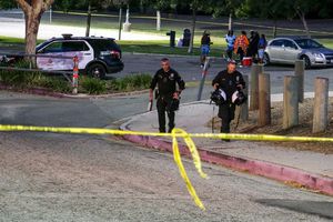 Tiroteo en Los Angeles dejó al menos dos muertos y cinco heridos
