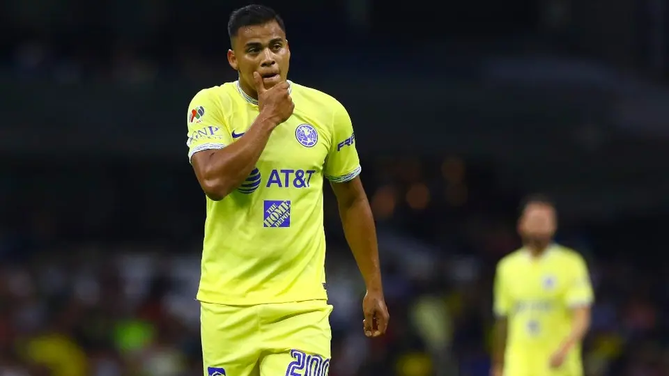 Román Martínez tras su primera titularidad: ‘Tano me dio la confianza, no quiero decepcionarlo’