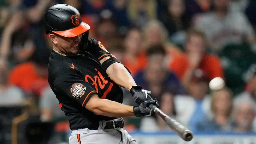 Ramón Urías: Cuadrangular 14 del mexicano para el triunfo de Orioles ante Astros