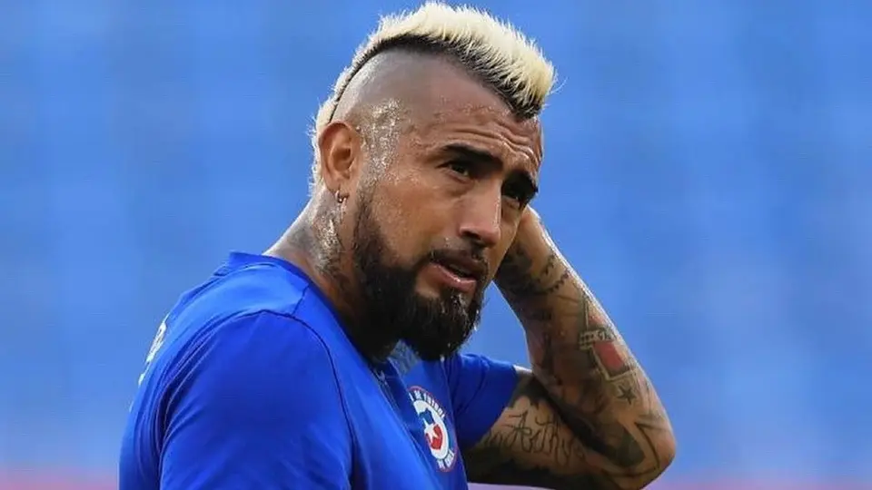Arturo Vidal, en pleito con hipódromo de su país