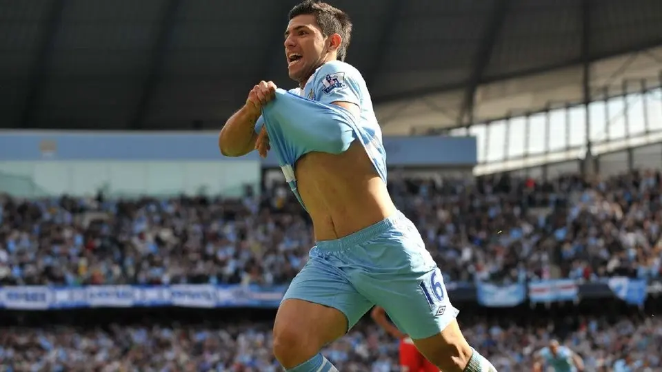 Manchester City: Camiseta con la que el Kün Agüero metió el gol del título ante el QPR será subastada