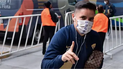 Chispa Velarde disfrutó de viajar en Metro y transporte público rumbo al centro de la CDMX