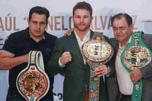 Eddy Reynoso advierte a Canelo "Golovkin no está viejo, será competitivo hasta que se retire"