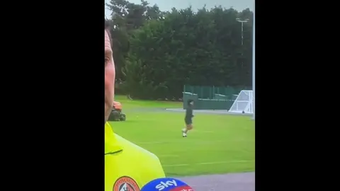 Video: 'Fantasma' de Diego Maradona se apareció durante una entrevista