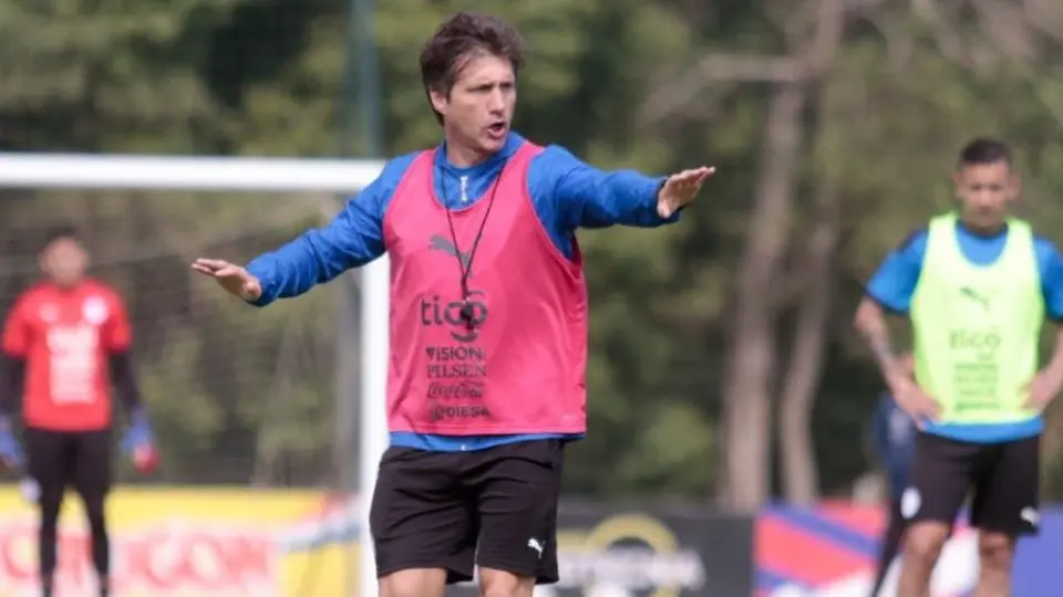 Barros Schelotto sobre ausencia de Chicharito: 'Si el Tata cree que es lo mejor, está bien'
