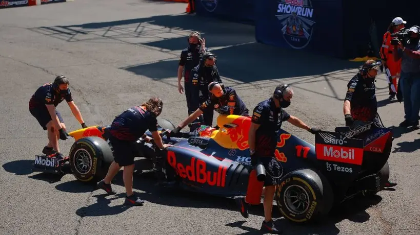 Checo Pérez: Red Bull Racing cambiará de dueños