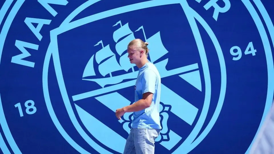Manchester City: Presentó a Haaland, Álvarez y Ortega ante su afición